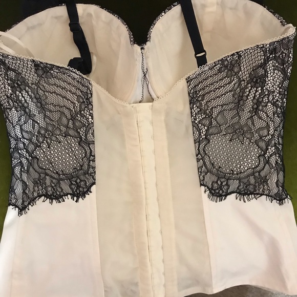 Black and White Bustier - Picture 8 of 8